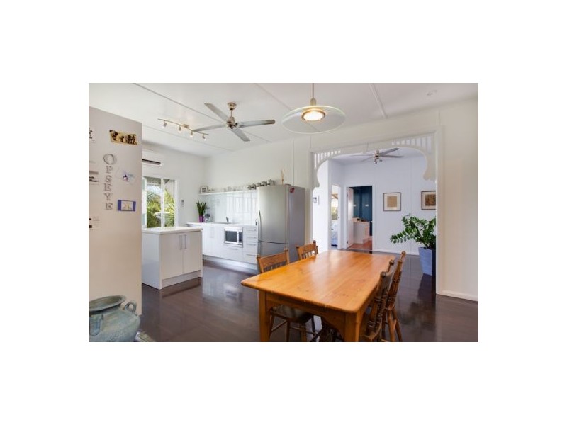 25-27 Muir St, Gordonvale QLD 4865