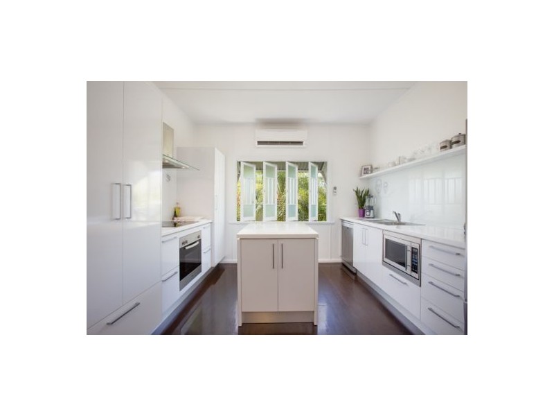 25-27 Muir St, Gordonvale QLD 4865