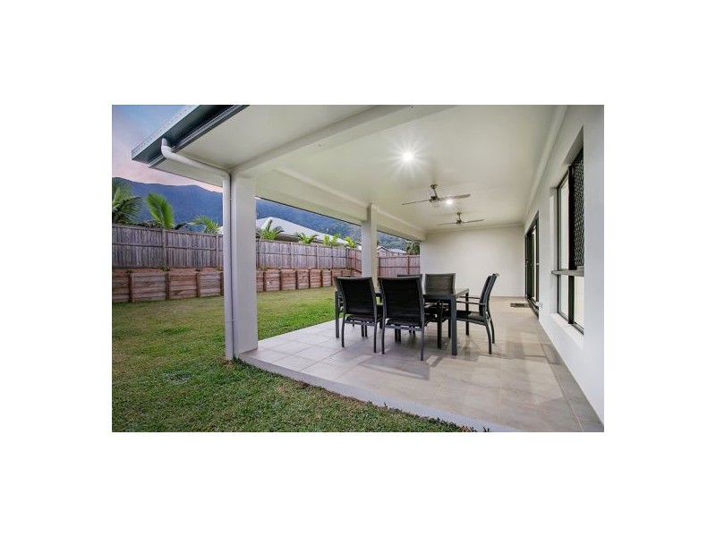 10 Botany Ave, Redlynch QLD 4870