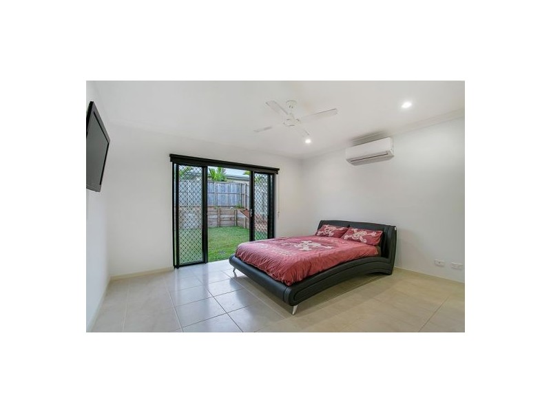 10 Botany Ave, Redlynch QLD 4870