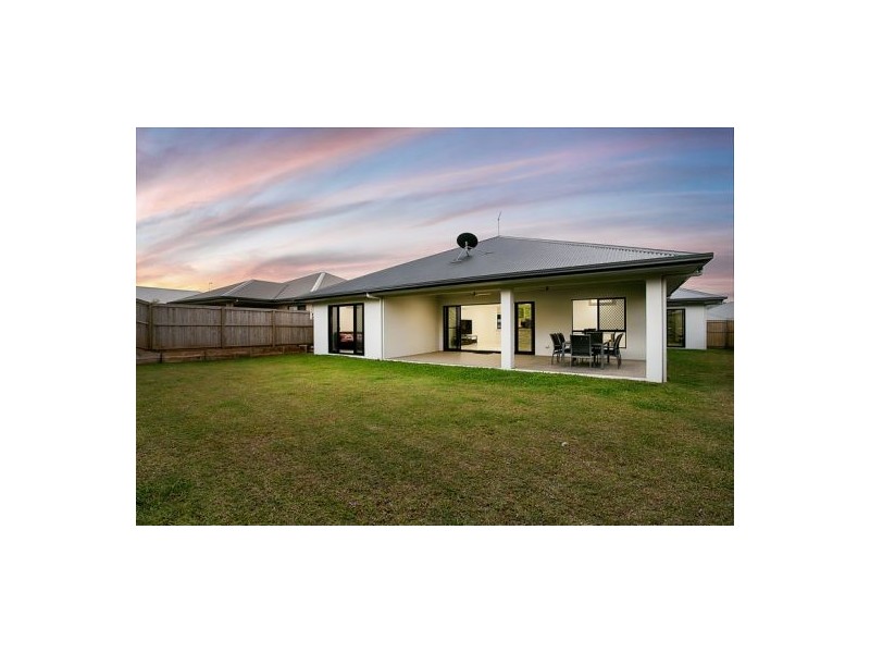 10 Botany Ave, Redlynch QLD 4870