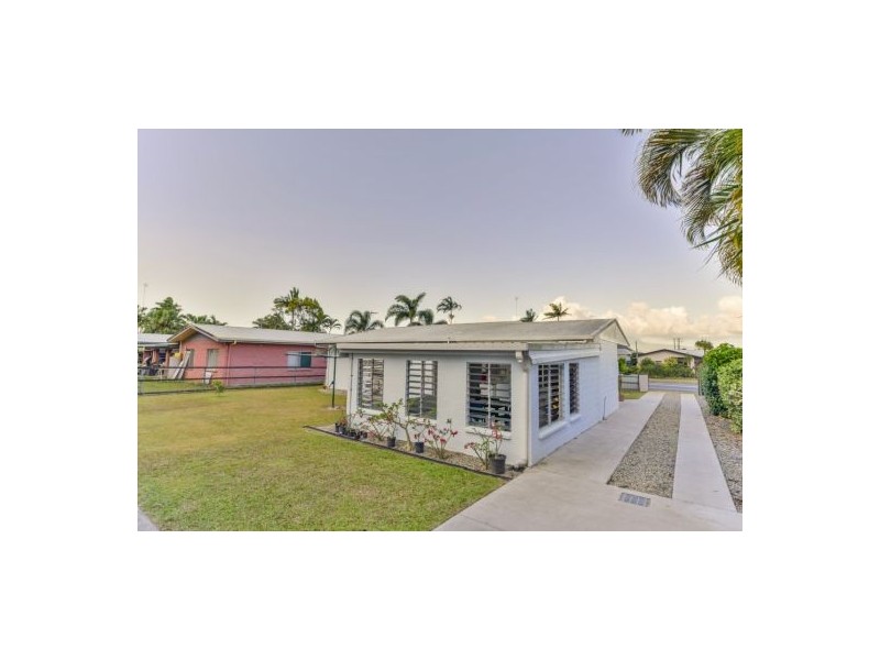 79 Mclaughlin Road, Bentley Park QLD 4869