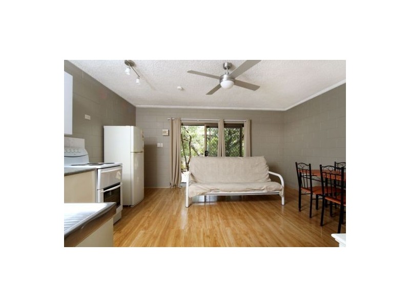 4/2 Mcpherson Street, Edge Hill QLD 4870