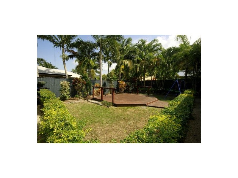 7 Sago, Palm Cove QLD 4879