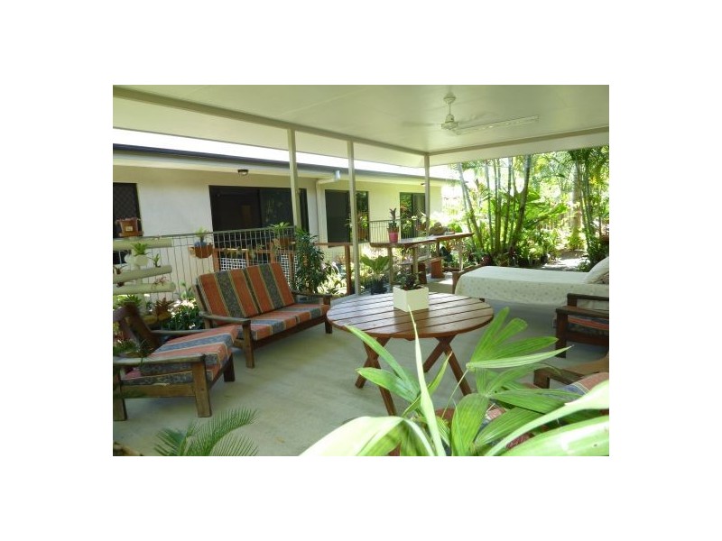 32 Altona Street, Bentley Park QLD 4869