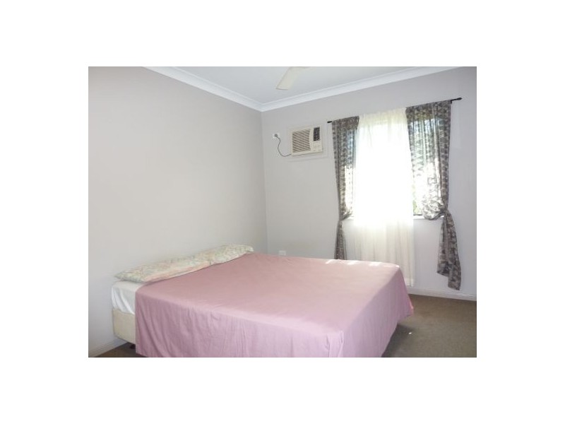 32 Altona Street, Bentley Park QLD 4869