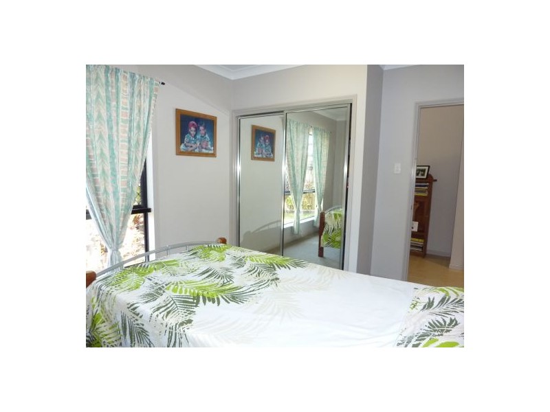 32 Altona Street, Bentley Park QLD 4869