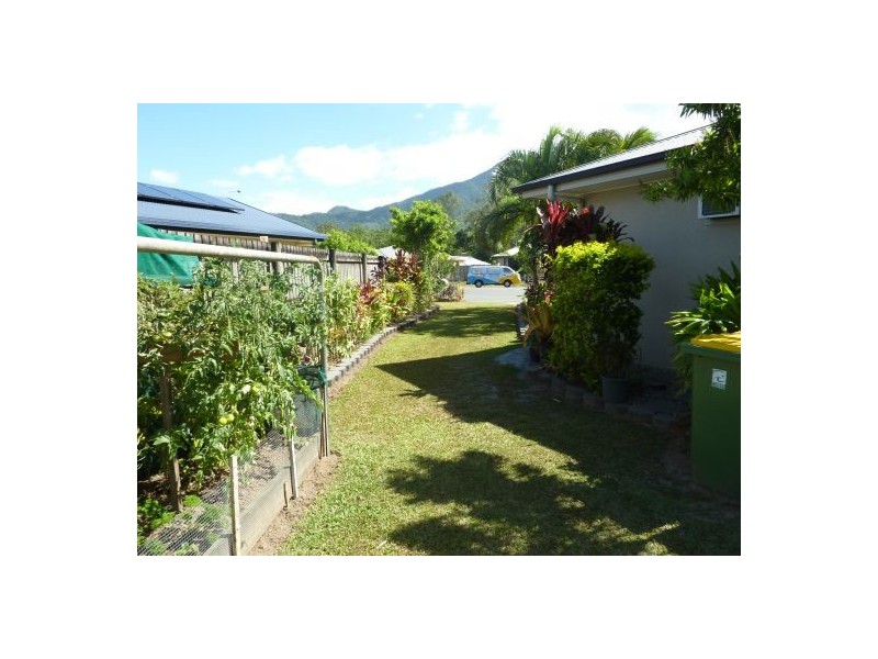 32 Altona Street, Bentley Park QLD 4869