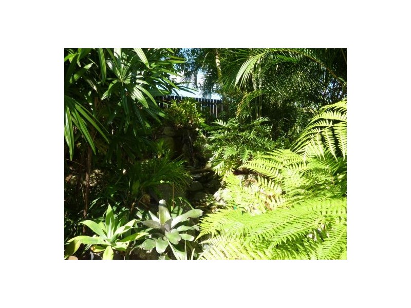 32 Altona Street, Bentley Park QLD 4869