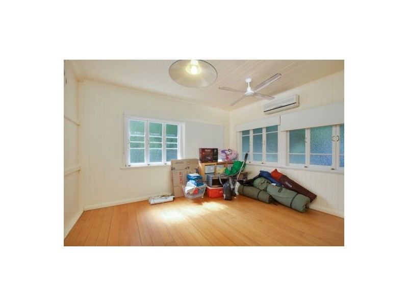 24 Dalziel Street, Stratford QLD 4870