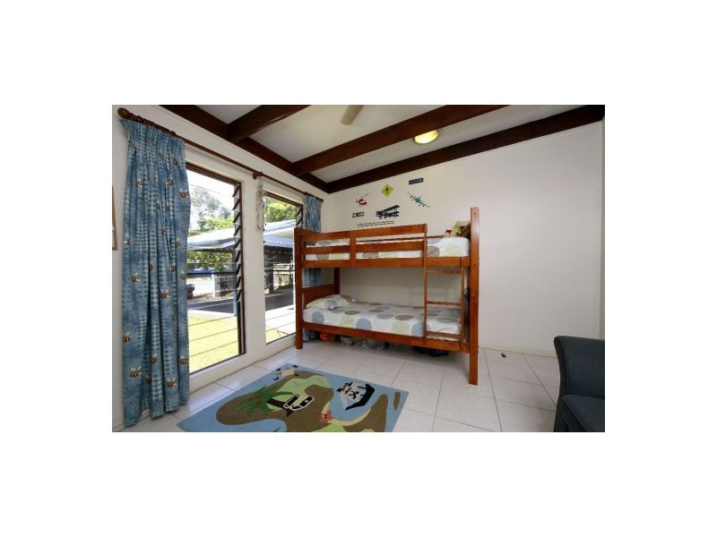 50 Endeavour Road, Clifton Beach QLD 4879