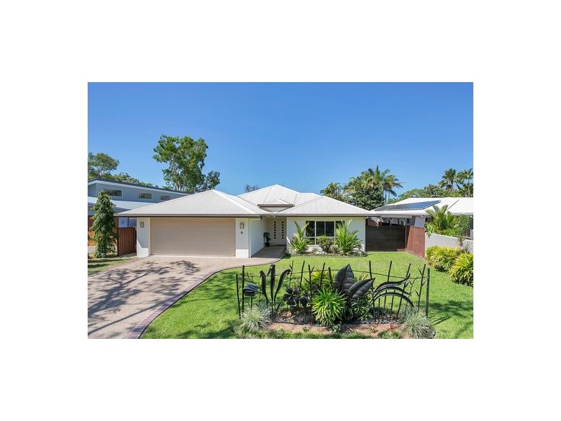 6 Saunders Court, Clifton Beach QLD 4879