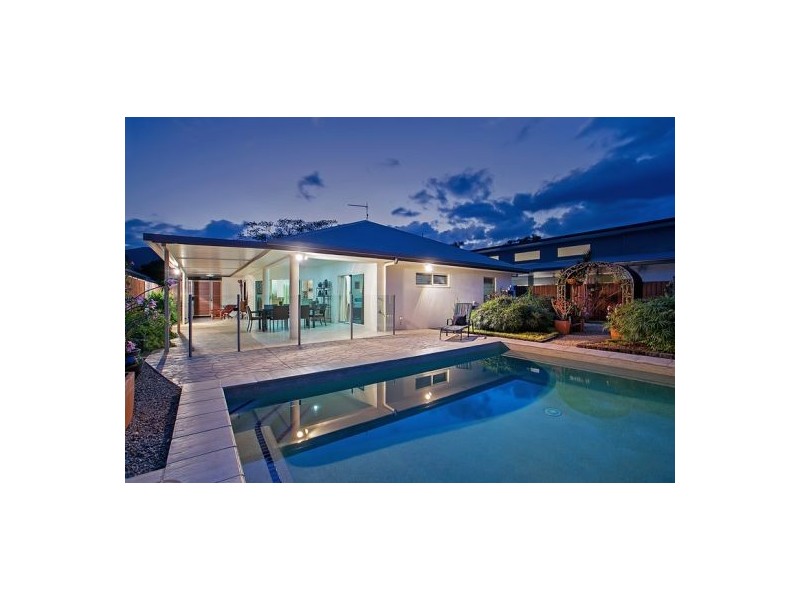 6 Saunders Court, Clifton Beach QLD 4879