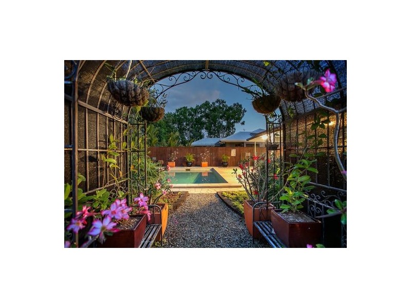 6 Saunders Court, Clifton Beach QLD 4879