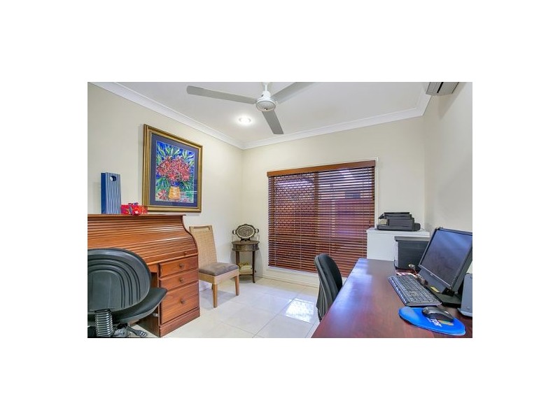 6 Saunders Court, Clifton Beach QLD 4879