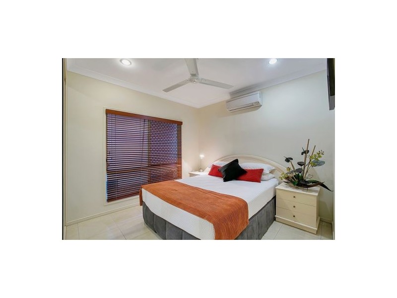 6 Saunders Court, Clifton Beach QLD 4879