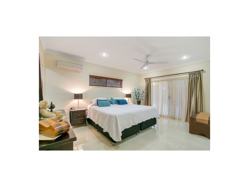 6 Saunders Court, Clifton Beach QLD 4879