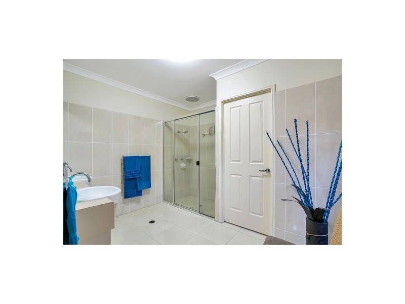 6 Saunders Court, Clifton Beach QLD 4879