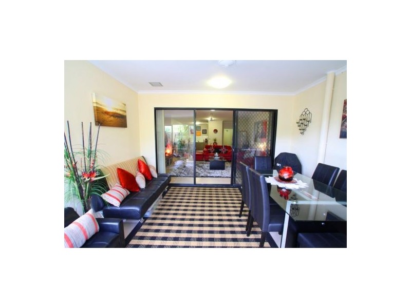 11/335 Lake Street, Cairns North QLD 4870