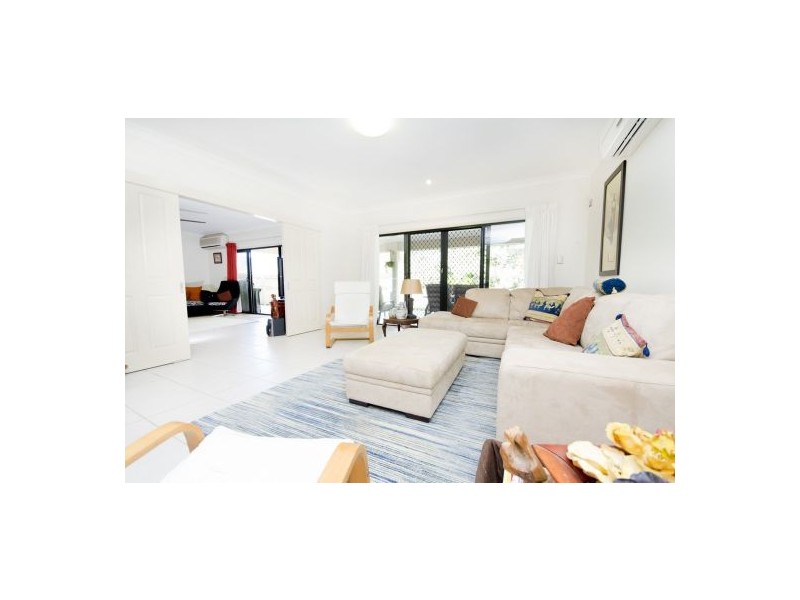 33 Goodsell Drive, Bentley Park QLD 4869