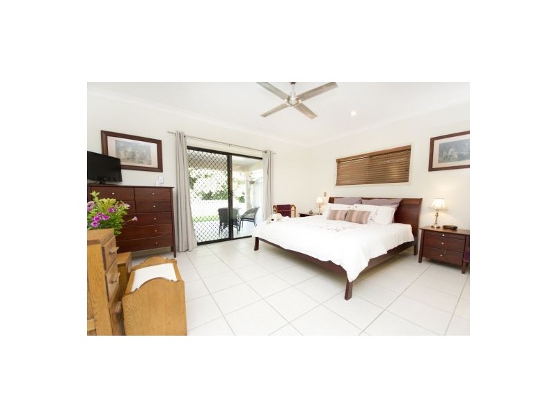 33 Goodsell Drive, Bentley Park QLD 4869