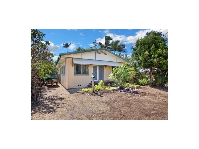 50 Christensen Street, Machans Beach QLD 4878