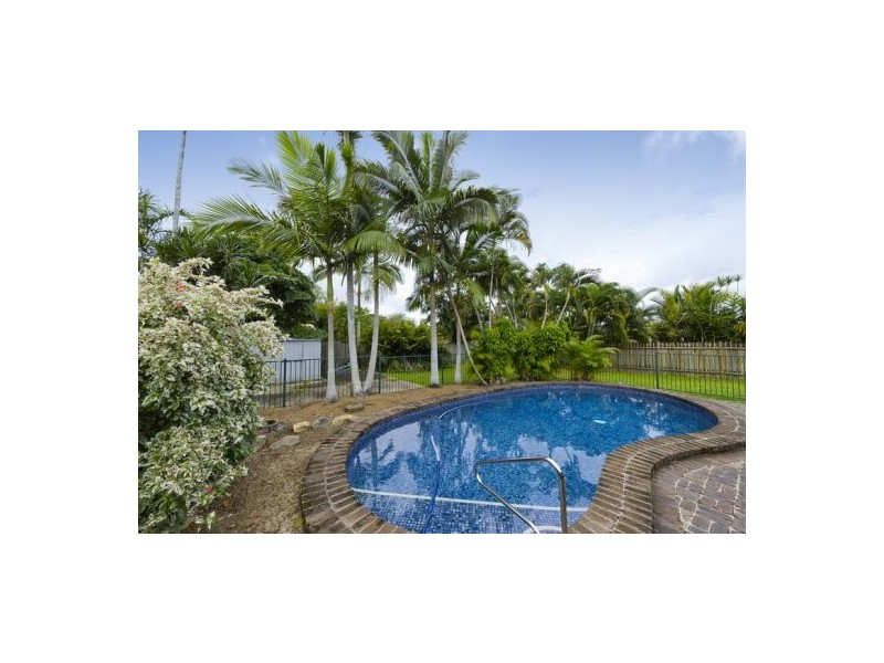 12 Iona Close, Edge Hill QLD 4870