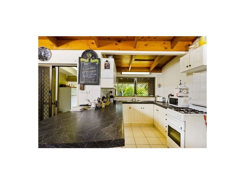 12 Iona Close, Edge Hill QLD 4870