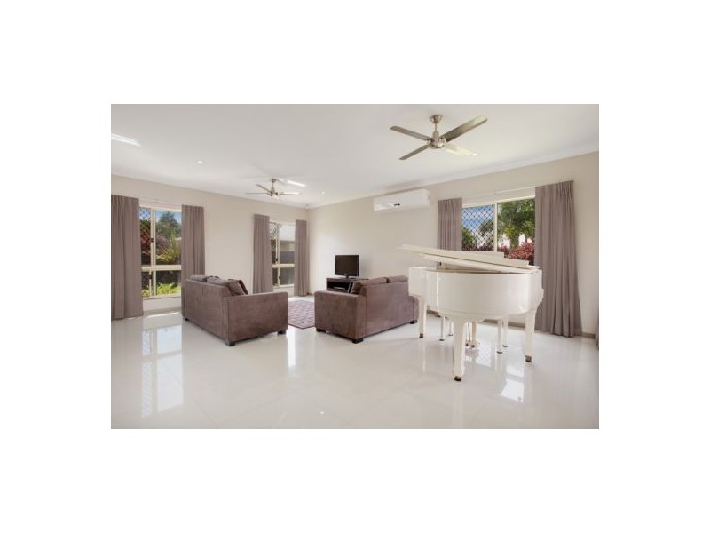 35 Selwyn Circuit, Trinity Park QLD 4879