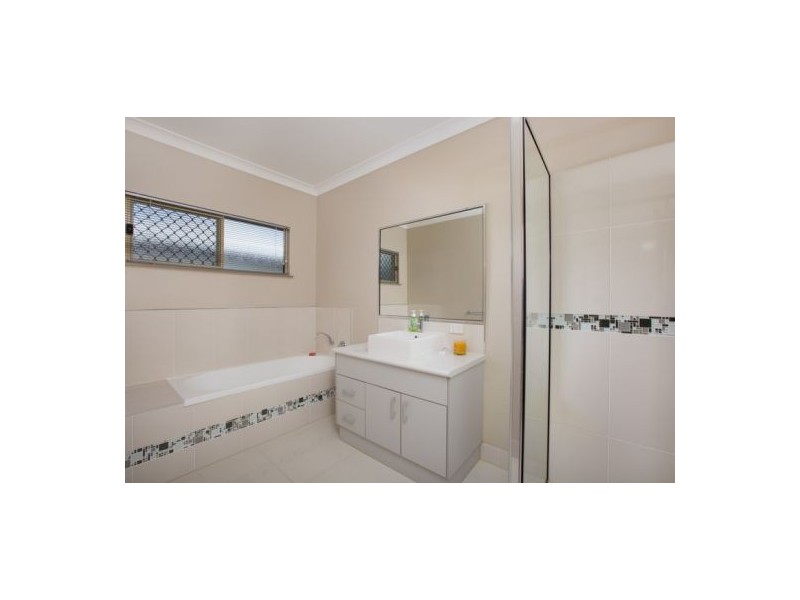 35 Selwyn Circuit, Trinity Park QLD 4879