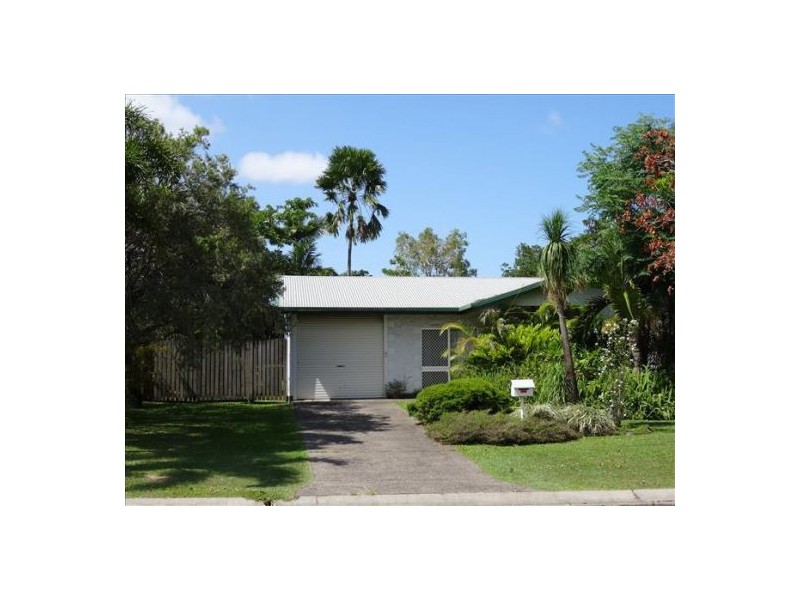 14 Kangaroo Street, Bentley Park QLD 4869