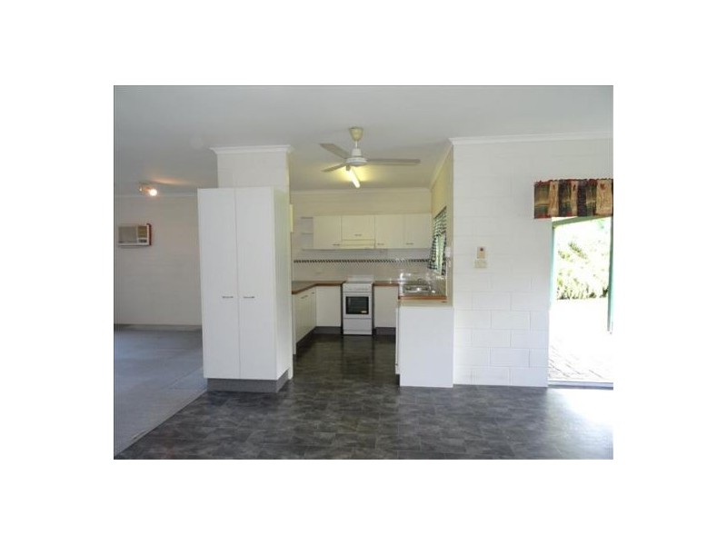 14 Kangaroo Street, Bentley Park QLD 4869