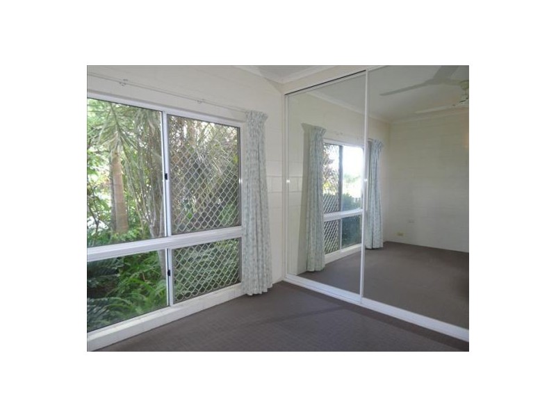 14 Kangaroo Street, Bentley Park QLD 4869