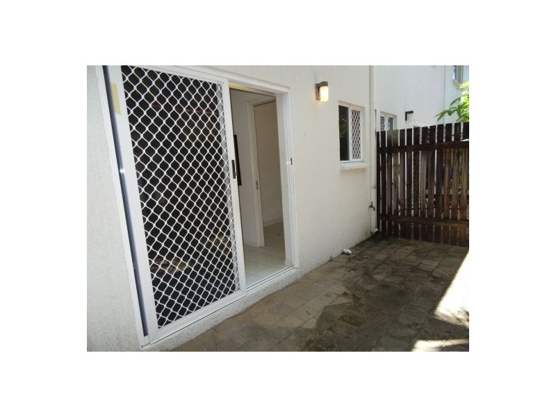 3/60 Charles Street, Parramatta Park QLD 4870