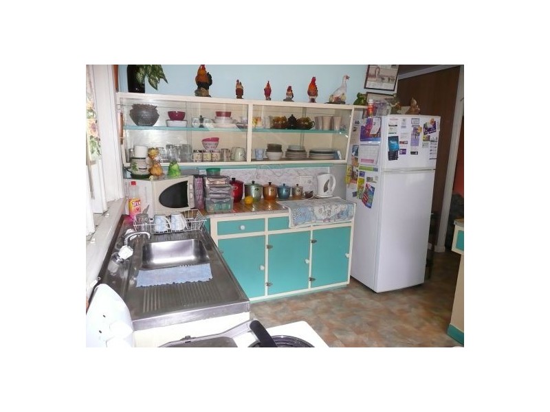 54 Collinson St, Westcourt QLD 4870