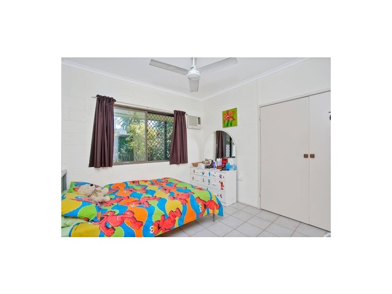 8 Pearl Cl, Bayview Heights QLD 4868