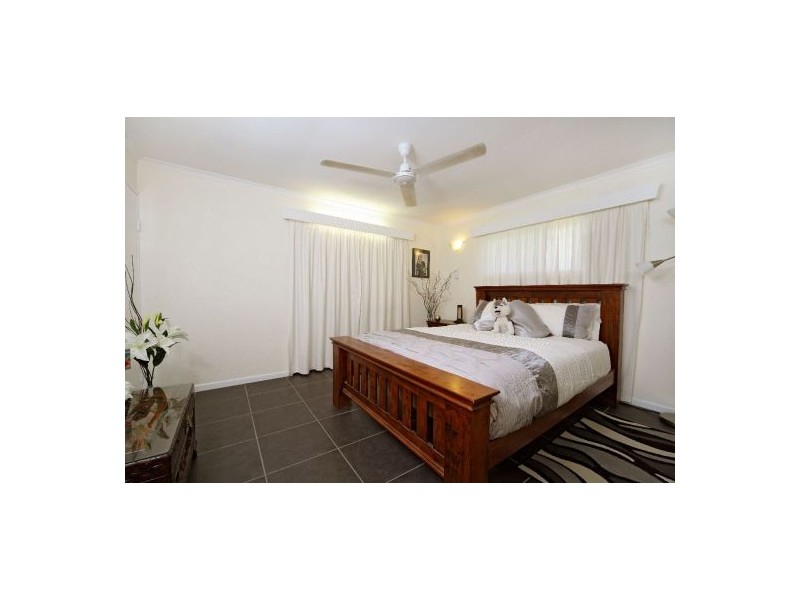 6 Melaleuca Street, Manunda QLD 4870