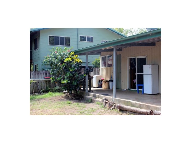 77 May Street, Cooktown QLD 4895