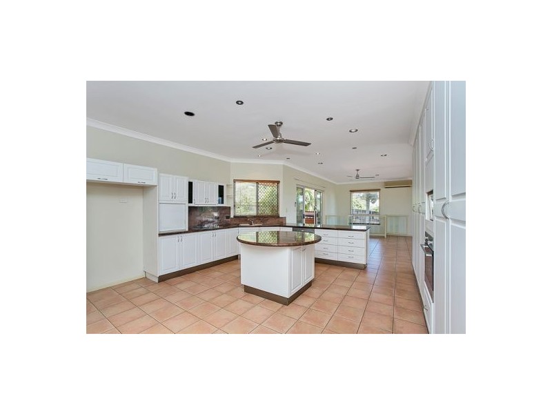 1 Araminta St, Bentley Park QLD 4869