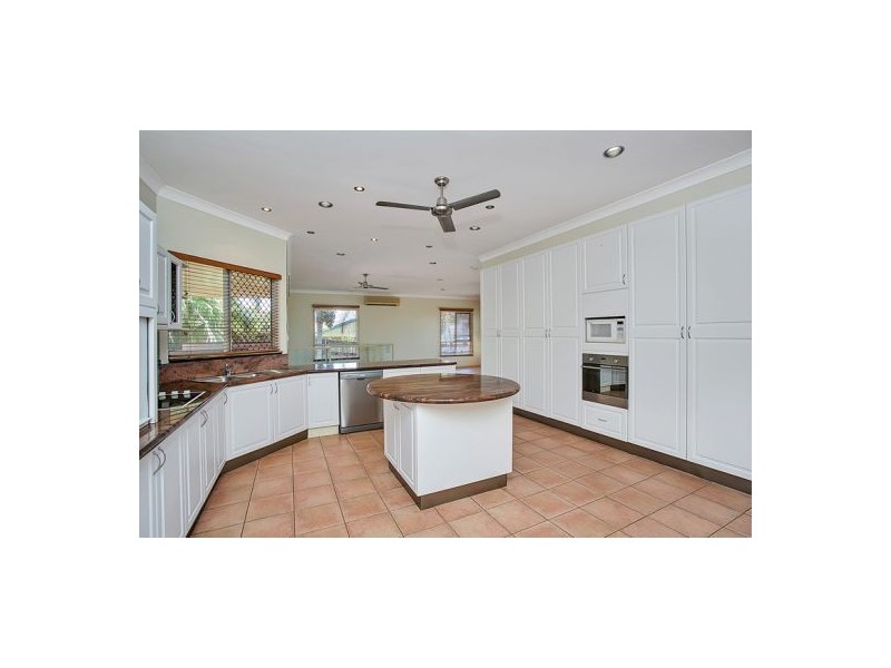 1 Araminta St, Bentley Park QLD 4869