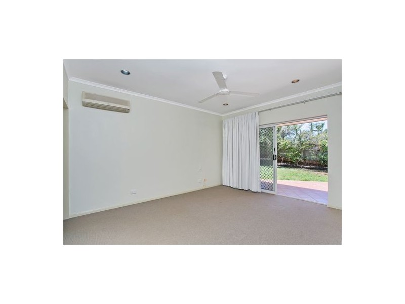 1 Araminta St, Bentley Park QLD 4869