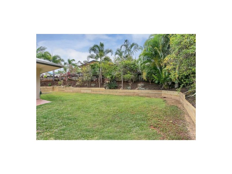 1 Araminta St, Bentley Park QLD 4869
