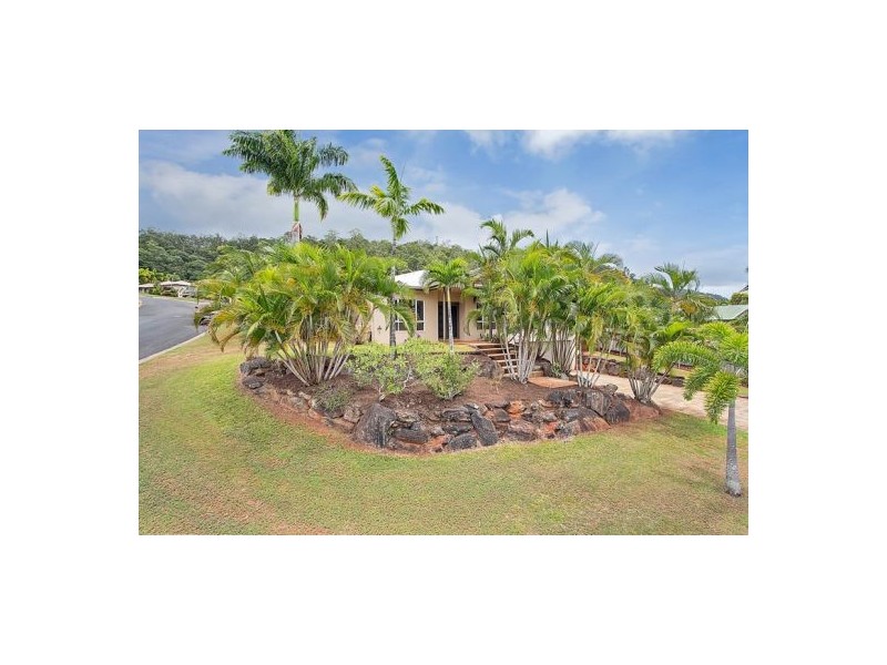 1 Araminta St, Bentley Park QLD 4869