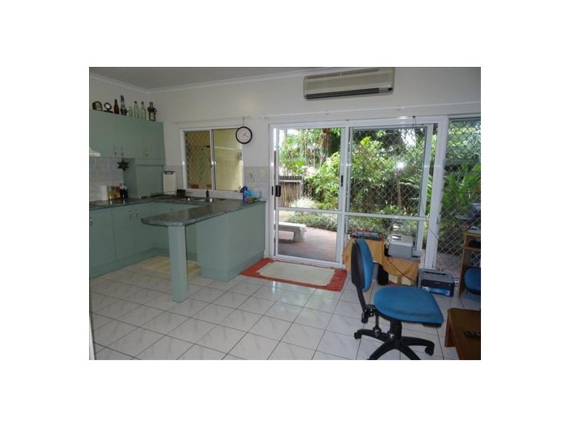 2/7 Cavanagh Street, Woree QLD 4868