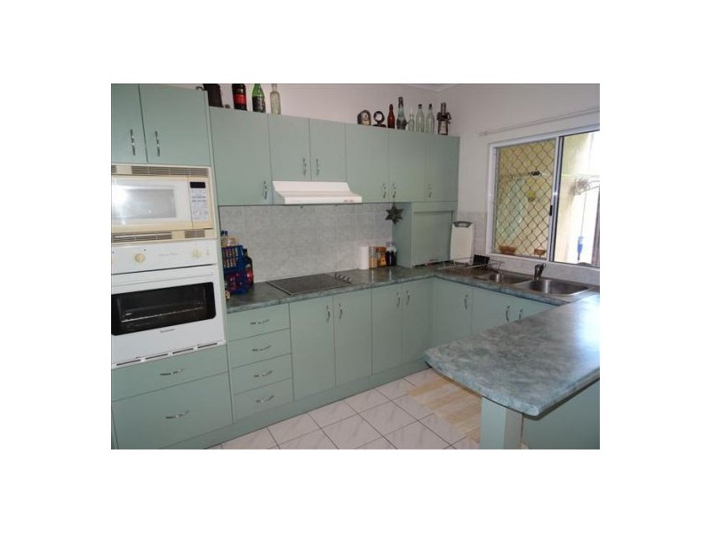 2/7 Cavanagh Street, Woree QLD 4868