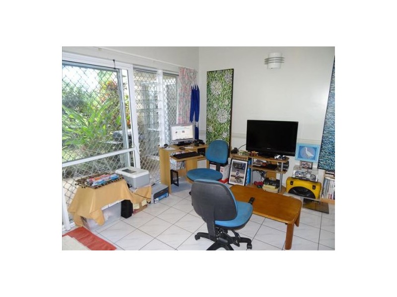 2/7 Cavanagh Street, Woree QLD 4868