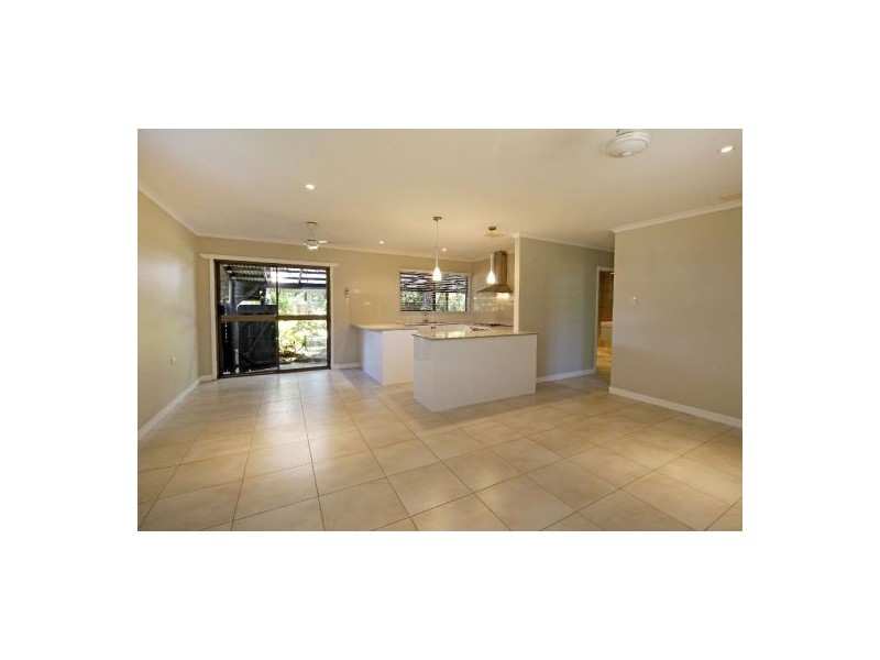 8 Queensborough Close, Trinity Park QLD 4879