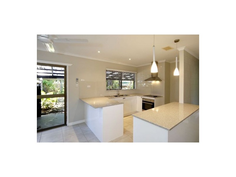 8 Queensborough Close, Trinity Park QLD 4879