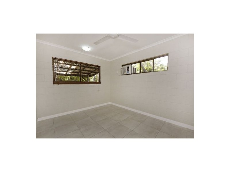 8 Queensborough Close, Trinity Park QLD 4879