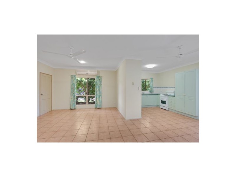 1&2/5 Coolabah Close, White Rock QLD 4868